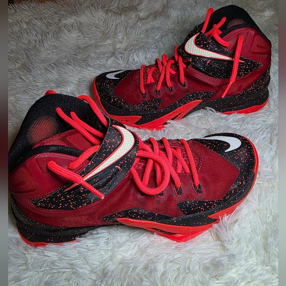 Nike Red and Black Speckled Sneakers
